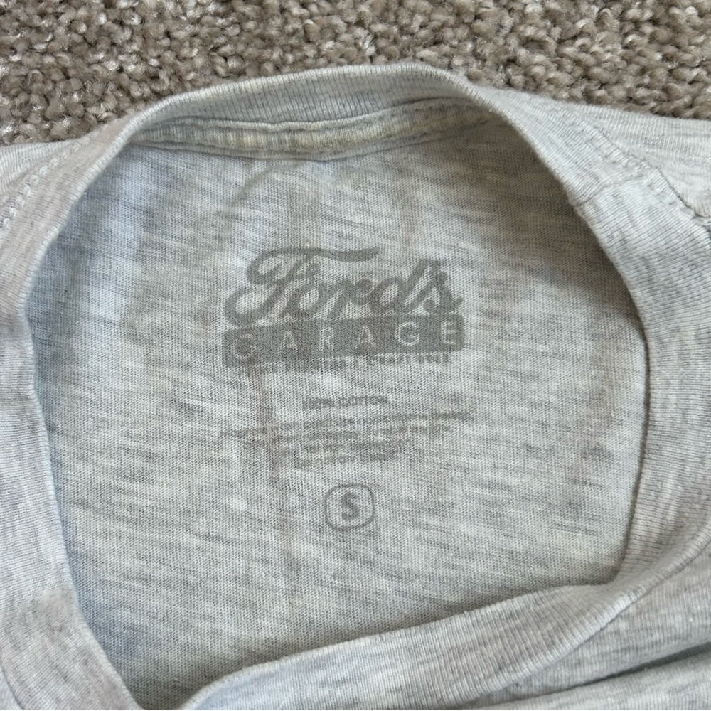 Ford's Garage Womens Small T-Shirt Gray Heather Prime Burgers Craft Beer Graphic - Picture 5 of 6